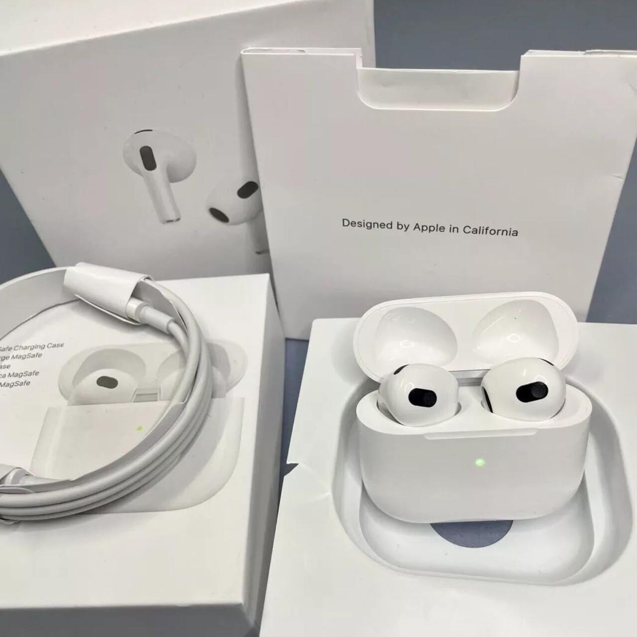 Apple Airpods 3rd Generation with Magsafe chargeing